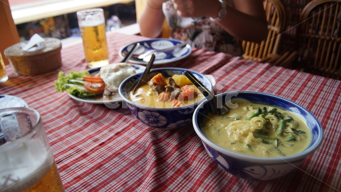 food,beer,traditional,cambodia,trip,travel,tamato,carrot,rice,cream,spoon,table,음식,전통음식,당근,밥,쌀,토마토,크림,breckfast,lunch,dinner,아침,점심,저녁,식사,restaurant,레스토랑,맥주,bowl,그릇