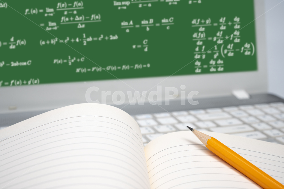 온라인,교육,인터넷,인강,인터넷강의,강의,이러닝,노트북,컴퓨터,기술,테크놀로지,공책,연필,필기구,키보드,노트,필기장,네트워크,코로나바이러스,코로나19,covid19,수학,과학,공부,학습,자율학습,가정교육,가정,디지털,ebook,학업,통신,커뮤니케이션,컨셉,개념,방학,개학,자기주도학습,통신교육,원격,학교,화면,사이버,대학,대학교,수업,coronavirus,배경,교육,학교,공부,education,learning,study,school