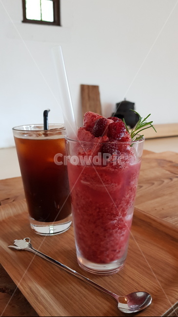산딸기,에이드,커피,카페,분홍색