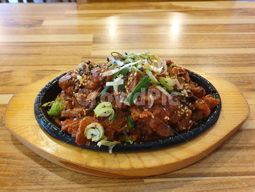 제육볶음,돼지고기요리,food,식품,meal,식사,dish,요리,철판요리,음식,식재료,요리,food,cook,meal,dishes,food reserves,한식,한국음식,한국요리,korean food,korean dishes,korean meal,korean cook