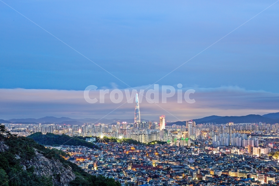 서울,도시,풍경,야경,도시풍경,국내,하늘,구름,빛,산,건물,빌딩,롯데타워,seoul,city,scenery,landscape,tower,sky,cloud,night,nightview,야경,밤,풍경,nightscape,night,landscape,도시,city,한국도시풍경,한국도시경관,korea cityscape,랜드마크,landmark,tourist attraction,한국랜드마크,한국관광지,한국명소,korea landmark,korea tourist attraction,교통,교통수단,traffic,transportation,metropolis,중심지,building,시티,town,urban,어반,nature,자연,경치,outdoors,옥외
