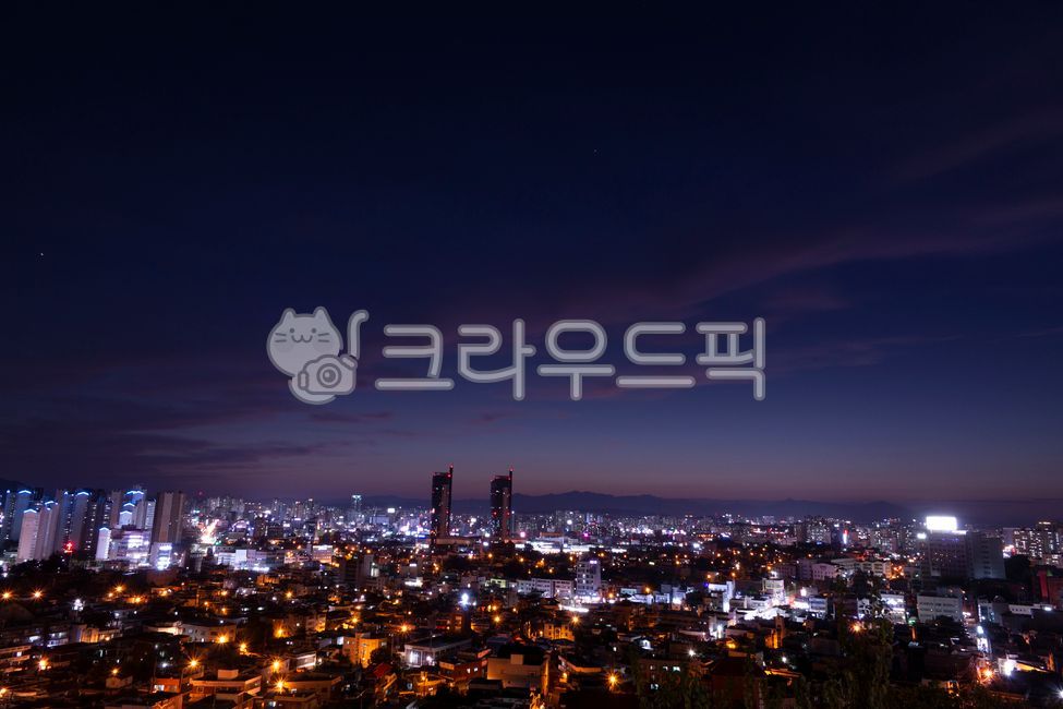 sky,night view,city,metropolis,center,Daejeon Daedong Sky Park,outdoors,sunset,nightscape,cityscape