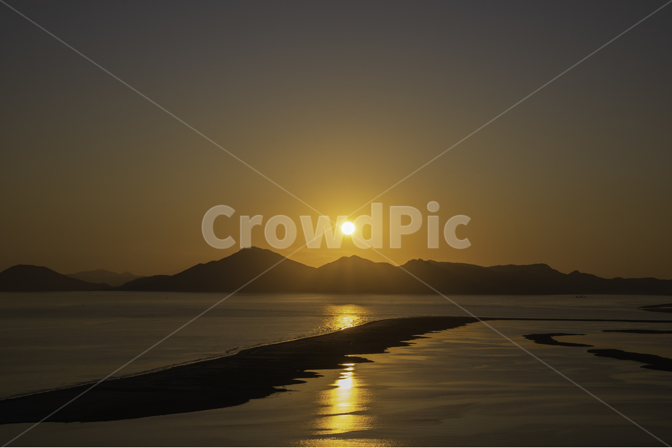 nature,자연,outdoors,옥외,일몰,sky,하늘,dusk,황혼,dawn,새벽,redsky,붉은하늘,해변,해변일몰,바다,바다일몰,태양,해,sun,sunset,빛,sunlight,햇빛,플레어,flare,light,다대포,풍경,경치,landscape