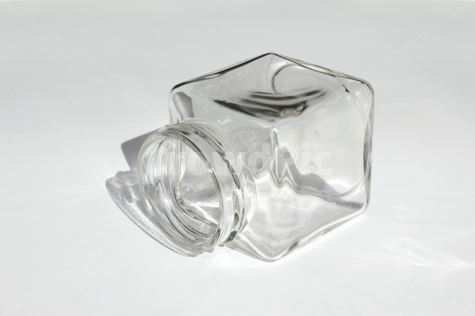 blank,bottle,clean,clear,crystal,empty,glass,glassware,gray,isolated,jar,object,open,refresh,빈,비어있는,병,유리병,빈병,유리,깨끗한,회색,그레이,열린,열려있는,오픈,물건,사물,흰배경,사물,물건,오브젝트,thing,object,matter,누끼,remove background