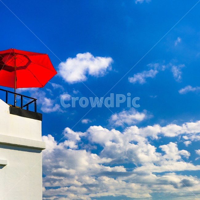 파라솔,파란하늘,구름,뭉개구름,가을하늘,건축물,건물외관,exterior,building,structure,architecture,construction