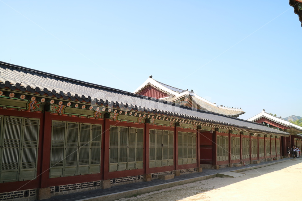 고궁,궁전,한국전통,한국,건축,건물,동양건축,한국의고궁,전통,민속,전통가옥,한옥,대한민국,문화재,한국전통,한국문화,korean traditional,korean culture,랜드마크,landmark,tourist attraction,한국랜드마크,한국관광지,한국명소,korea landmark,korea tourist attraction,사람들,대중,군중,other people,crowd,건축물,건물외관,exterior,building,structure,architecture,construction