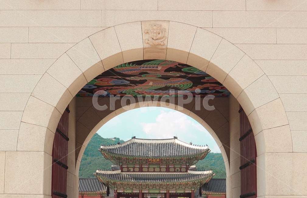 경복궁,궁,서울,하늘,고궁,산,한국전통,한국문화,korean traditional,korean culture,건축물,건물외관,exterior,building,structure,architecture,construction