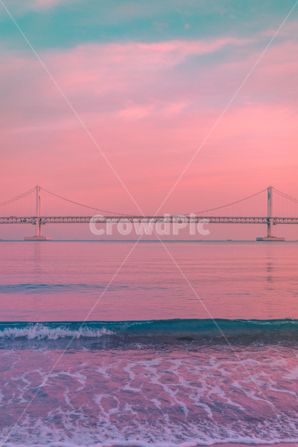 광안대교,광안리,바다,다리,광안리대교,노을,색감,감성사진,자연,풍경,nature,landscape,한국자연풍경,한국자연경관,korea nature landscape,해변,바다,beach,sea,랜드마크,landmark,tourist attraction,한국랜드마크,한국관광지,한국명소,korea landmark,korea tourist attraction,감성,sensible,feeling,색깔,색상,색채,색감,color sense,color sensitivity,feeling of color,building,건물,bridge