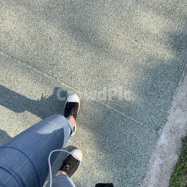 신발,청바지,운동화,다리,그림자,걷기,산책