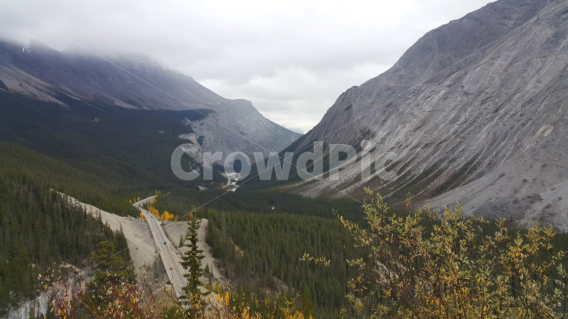 밴프,mountain,캐나다,banff,산,하늘,sky,구름,canada,풍경,landscape,자연,협곡,nature