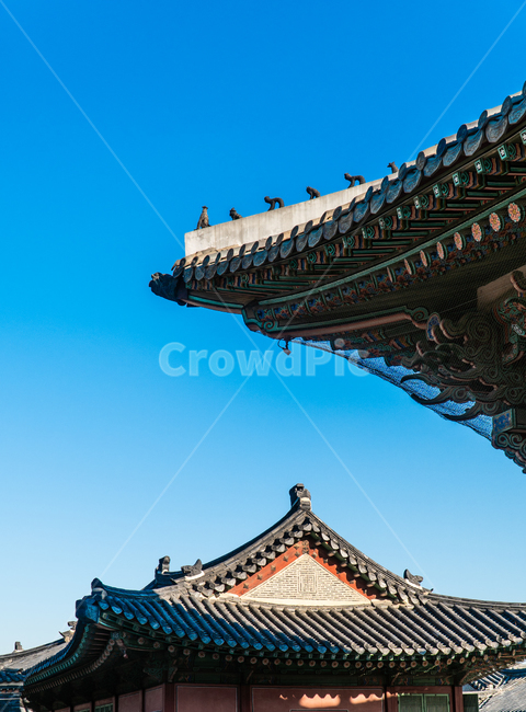 경복궁,문화재,처마,토우,하늘,한국전통,한국문화,korean traditional,korean culture,랜드마크,landmark,tourist attraction,한국랜드마크,한국관광지,한국명소,korea landmark,korea tourist attraction,건축물,건물외관,exterior,building,structure,architecture,construction