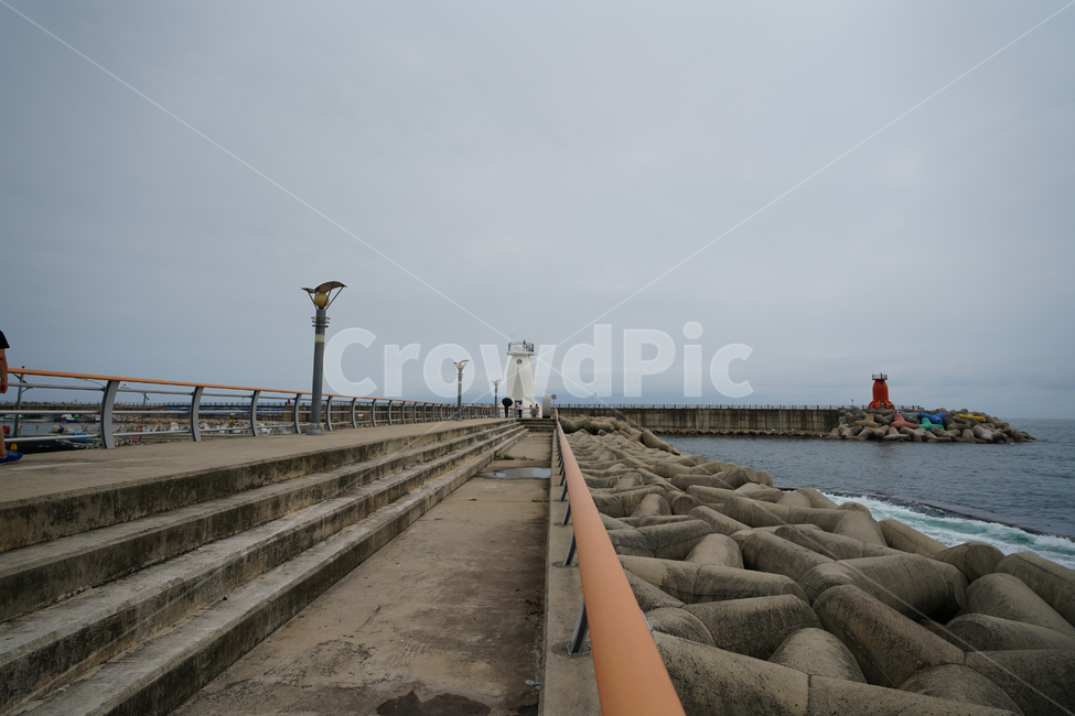 등대,바다,풍경,바닷가,하늘,바닷물,경치,자연,물,sea,방파제,등대,lighthouse,pipeline,관로