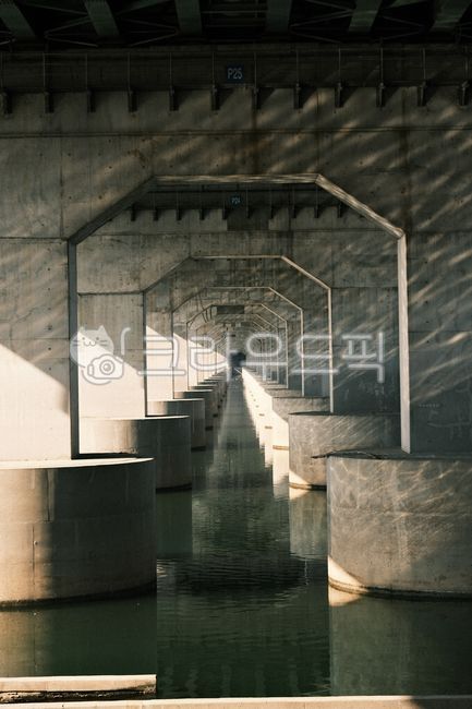 handrail,water,building,symmetry,bridge,river,architecture
