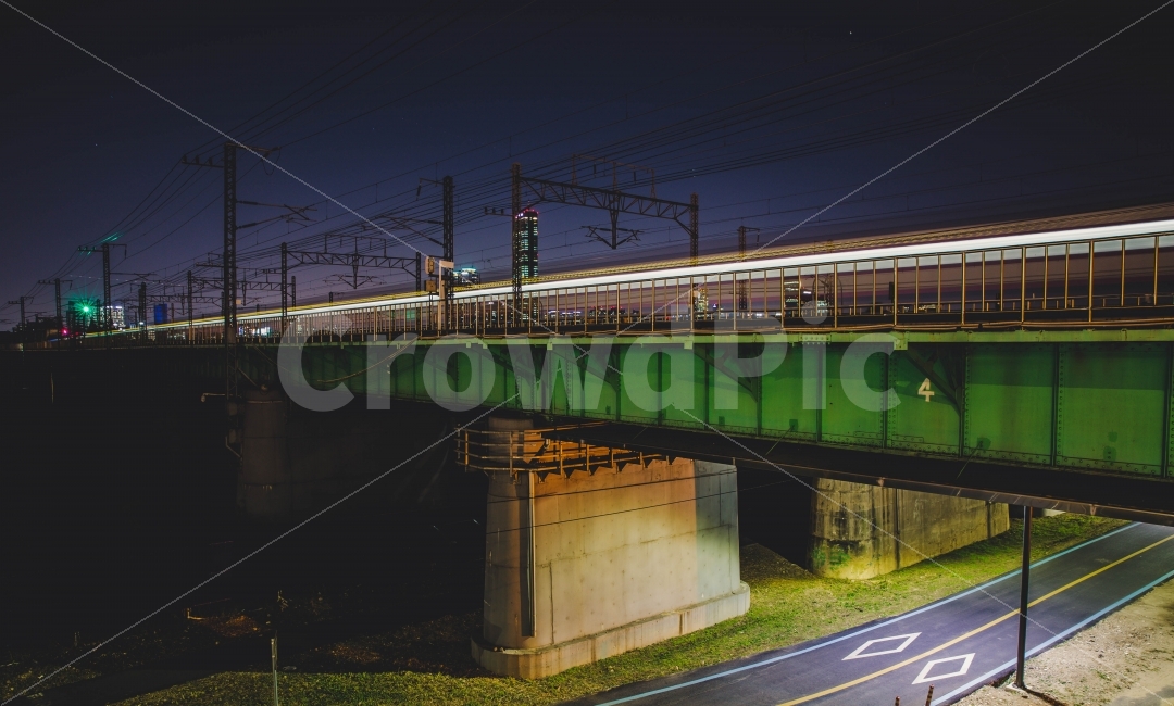 지하철,퇴근길,시간,공간,별,야경,밤,풍경,nightscape,night,landscape,도시,city,한국도시풍경,한국도시경관,korea cityscape,산업,industry,industrial,교통,교통수단,traffic,transportation,road,도로,freeway,고속 도로