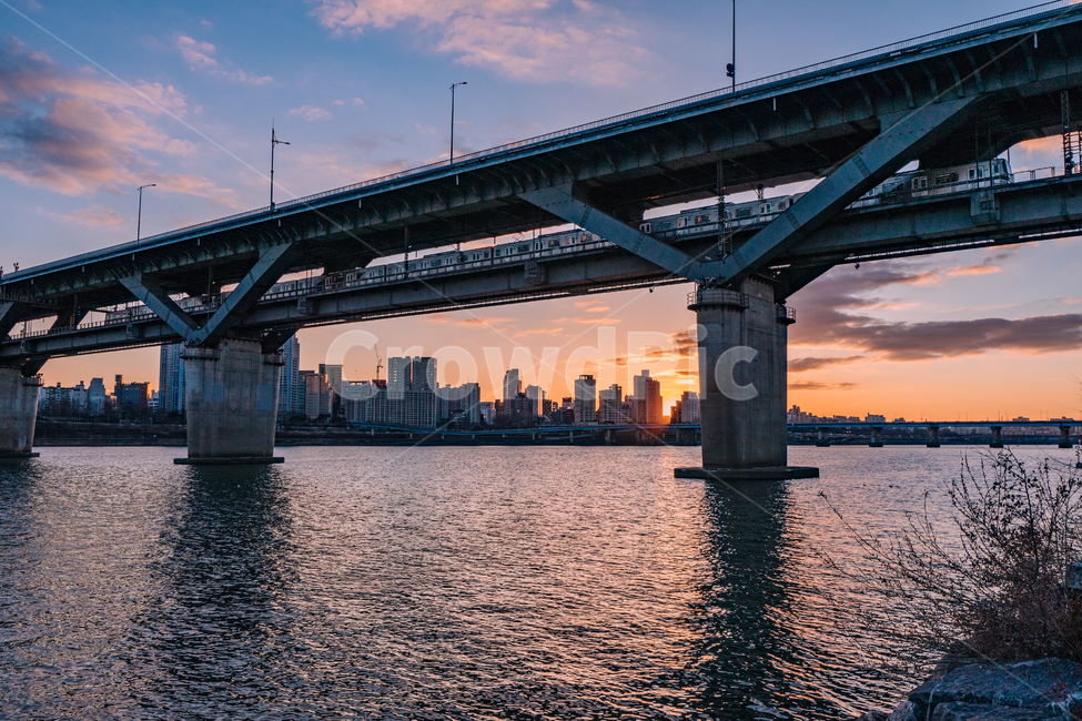 서울,한강,다리,노을,일몰,korea,seoul,도시,풍경,city,landscape,한국도시풍경,한국도시경관,korea cityscape,building,건물,bridge