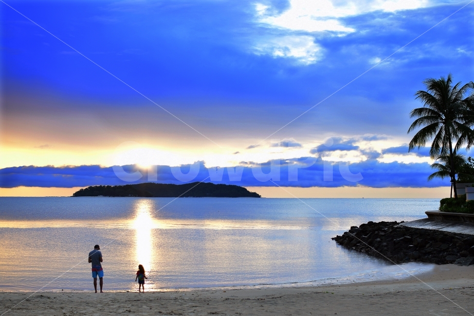 저녁노을,노을,선셋,sunset,휴양지,휴식,여름휴가,휴가,풍경,자연,풍경,nature,landscape,여름,계절,summer,season,해변,바다,beach,sea,여행,휴가,traveling,vacation,trip,해외,외국,세계,foreign,oversea,world,사람,인물,인간,human,person,가족,패밀리,family,outdoors,옥외,land,땅,ocean,대양,water,물,shoreline,해안선