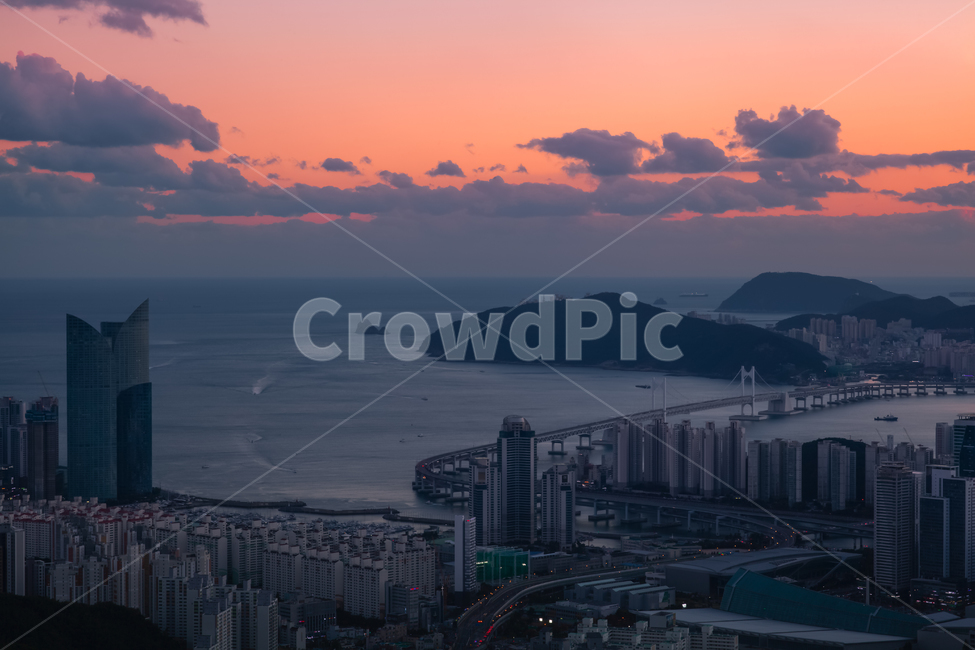 도시,야경,부산,일몰,노을,황혼,저녁,밤,야간,도시야경,배경,해운대,전망,도로,광안대교,바다,건물,건축,해상공원,해상,항만,교량,대교,다리,빌딩,아파트,붉은노을,구름,일출,구름낀,날씨,선박,섬,보트,배,교통,자동차도로,불빛,주택,풍경,landscape,경치,outdoors,옥외,scenery,도시,풍경,city,landscape,한국도시풍경,한국도시경관,korea cityscape