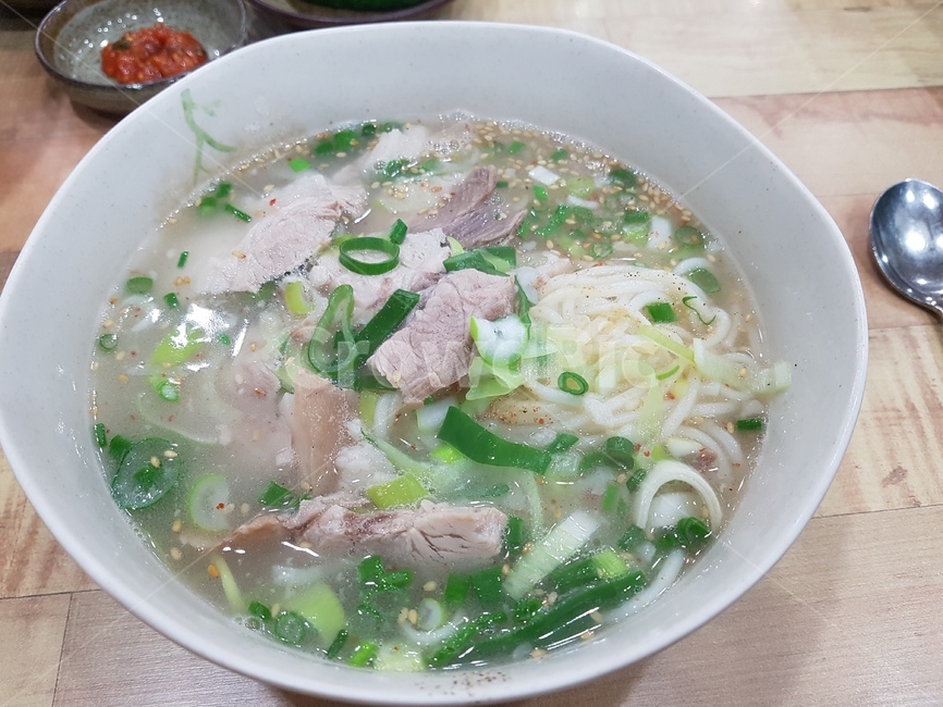 음식,고기국수,국수,noodle,meal