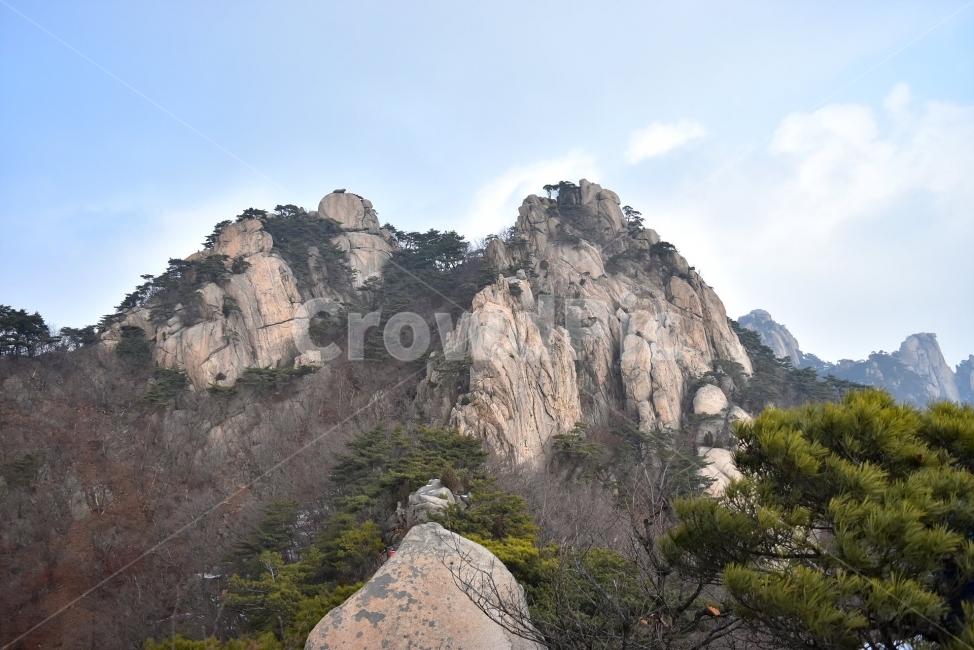 도봉산,풍경,자연,국립공원,서울,도심지,명산,겨울,힐링,산행지,국내여행,자연풍경,산사진,기암,바위,기암절경,Seoul,Korea,National,Park,비경,산행,등산,트레킹,100대명산,바위산,오봉,우이암,선만자,주봉,암릉,사진,감성,장관,조망,자연,풍경,nature,landscape,한국자연풍경,한국자연경관,korea nature landscape,cliff,낭떠러지,outdoors,옥외