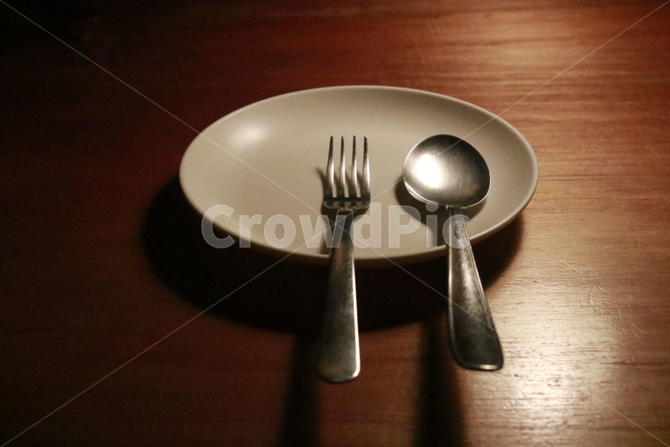 접시,그릇,숟가락,포크,식기,식탁,사물,물건,오브젝트,thing,object,matter