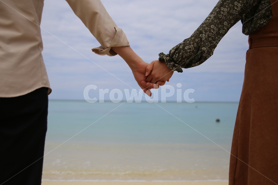 바다,데이트,로맨스,손,사랑,사람,연인,부부,heart,love,sea,beach,인물사진,해변,바다,beach,sea,사람,인물,인간,human,person,신체일부,몸,body,여행,휴가,traveling,vacation,trip,패션스타일,의상,fashion,style