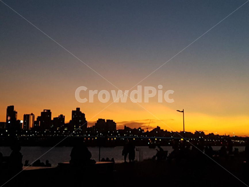 한강,도시,서울,노을,노을진하늘,남색하늘,도시,풍경,city,landscape,실루엣,그림자,silhouette,shadow,nature,자연,outdoors,옥외,sky,하늘,dusk,황혼,sunset,일몰,red sky,붉은 하늘,dawn,새벽