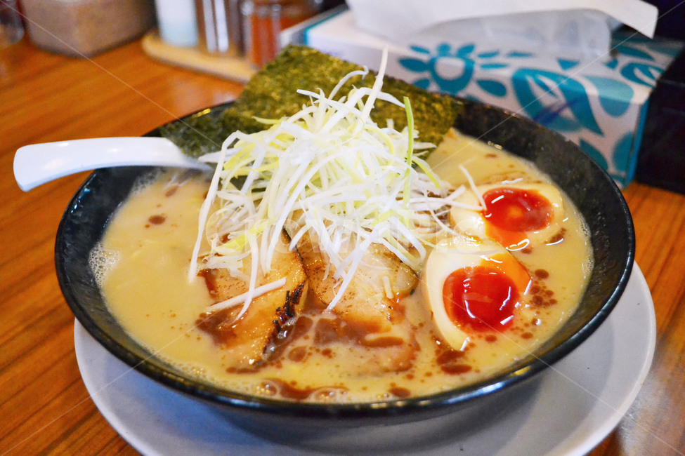 japan,일본음식,라멘,라면,돈코츠라멘,돈코츠라면,food,cook,오사카,식사,점심,저녁,면요리,음식,식재료,요리,food,cook,meal,dishes,food reserves,면류,면요리,noodles,일식,일본음식,일본요리,Japanese food,Japanese dishes,Japanese meal,Japanese cook
