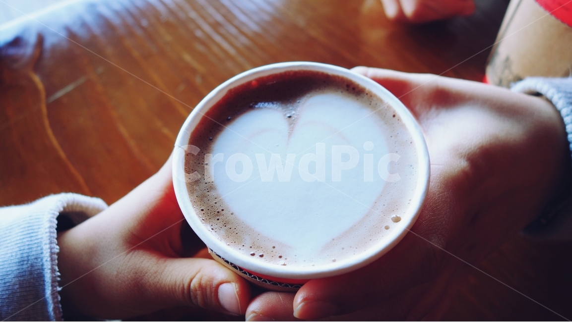 라떼아트,커피,사랑,love,coffee,사람,인물,인간,human,person,신체일부,몸,body,커피,카페,coffee,cafe