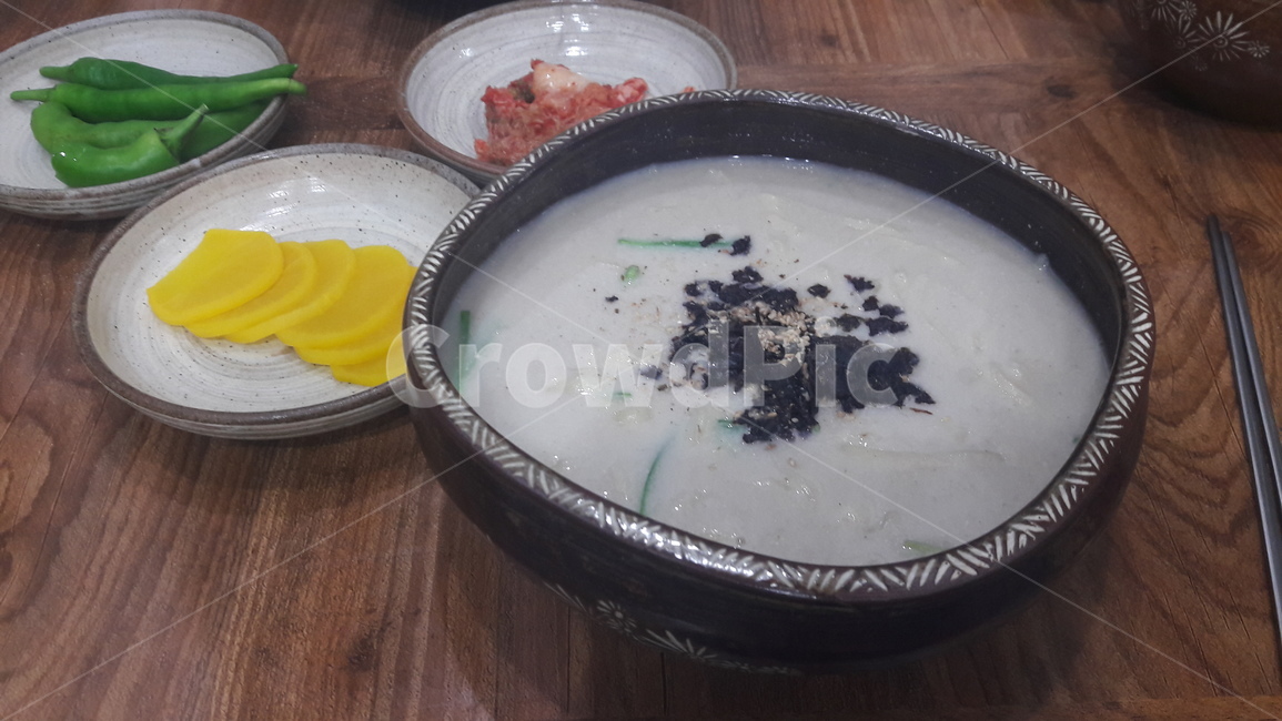 들깨칼국수,칼국수,한식,깨칼국수,칼국수정식,음식,식재료,요리,food,cook,meal,dishes,food reserves,면류,면요리,noodles,한식,한국음식,한국요리,korean food,korean dishes,korean meal,korean cook