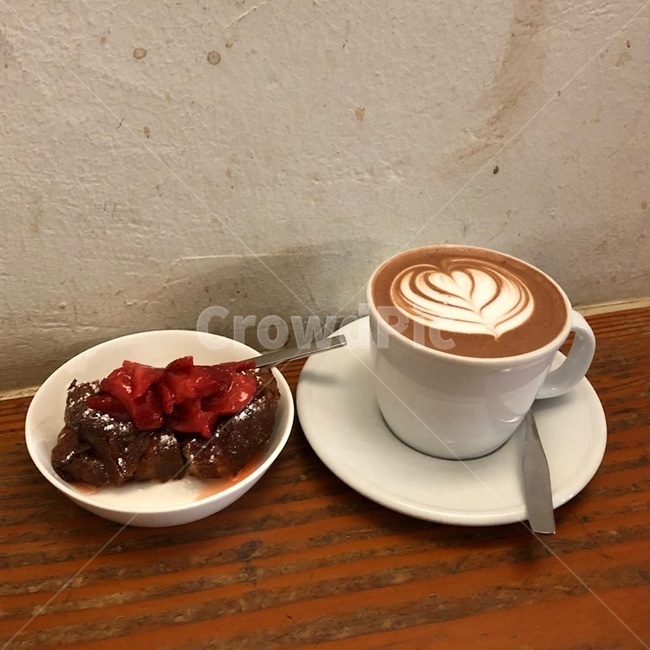 빵,카페라떼,라떼아트,핫초코,커피,카페,후식,디저트,토스트,프렌치토스트,딸기,디저트,간식,후식,dessert,snack,커피,카페,coffee,cafe
