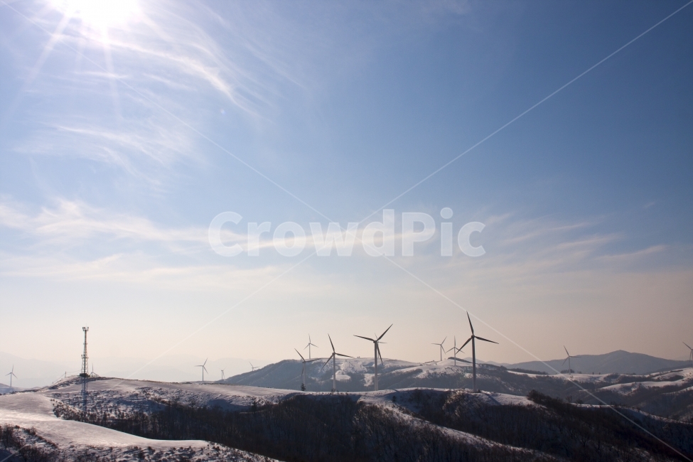대관령,해,하늘,구름,언덕,산,풍력발전,풍경,landscape,cloud,겨울,계절,winter,season,자연,풍경,nature,landscape,한국자연풍경,한국자연경관,korea nature landscape,machine,기계,engine,엔진,motor,모터