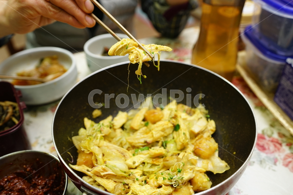 요리,식사,식단,반찬,음식,닭가슴살,닭고기,안주,술안주,먹거리,푸드,집밥,볶음,저녁식단,음식,식재료,요리,food,cook,meal,dishes,food reserves