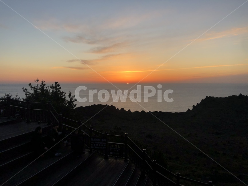 성산일출봉,일출,제주도,sunrising,jeju,난간너머,nature,자연,sky,하늘,새벽