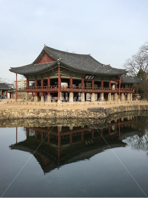 광한루,광한루원,연못,대칭,남원,gwanghallu,gwanghallupavilion,pond,symmetry,namwon,한국전통,한국문화,korean traditional,korean culture,랜드마크,landmark,tourist attraction,한국랜드마크,한국관광지,한국명소,korea landmark,korea tourist attraction