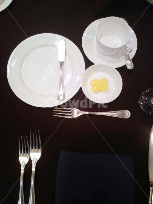 식사준비,포크,나이프,접시,그릇,테이블,버터,folk,plate,table,dinner