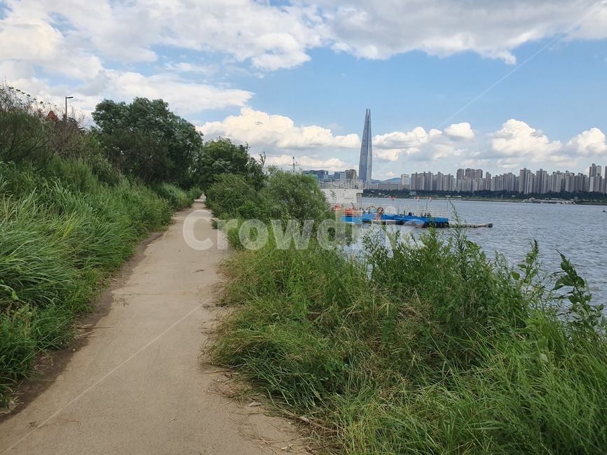 vehicle,올레길,걷기,자연,풍경,한강,뚝섬,잠실,도시,풍경,city,landscape,한국도시풍경,한국도시경관,korea cityscape,watercraft,선박,transportation,교통,vessel,용기,차량