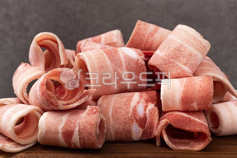 대패삼겹살,삼겹살,냉동,돼지고기,고기,냉동고기,음식,식사,식품,식료품,재료,식재료,음식재료,클로즈업,얇은,냉동된