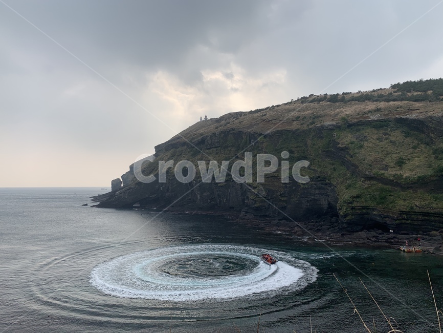 소용돌이,whirlpool,액티비티,activity,boat,보트,바다,sea,레저활동,leisureactivities,모험,adventure,자연,nature,outdoors,자연,풍경,nature,landscape