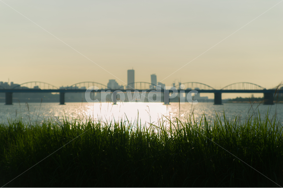 한강,공원,대교,다리,노을,배경화면,풍경사진,감성사진,도시,풍경,city,landscape,한국도시풍경,한국도시경관,korea cityscape,휴식,힐링,rest,relaxation,healing