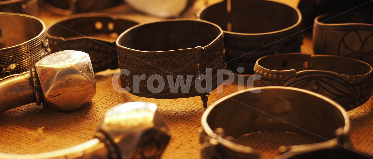 팔찌,장식,장신구,오래된,악세서리,장식품,골동품,빈티지,oldaccessories,decorations,antiques,vintage,빈티지사진,빈티지느낌,빈티지감성,vintage,사물,물건,오브젝트,thing,object,matter
