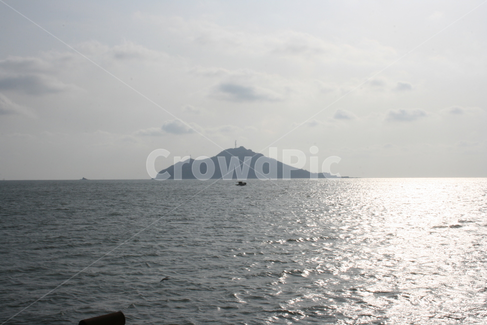 서해바다,바다,섬,구름,역동적,여유로움,자연,풍경,nature,landscape,land,땅,outdoors,옥외,water,물,sea,ocean,대양,shoreline,해안선,coast,연안