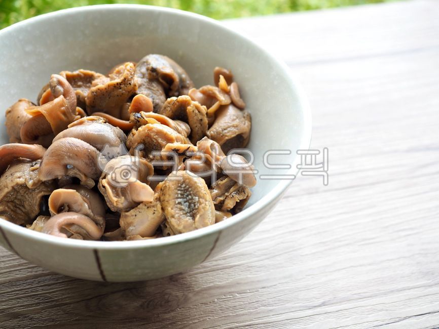 snail,lunch,foodingredients,cookingingredients,sea snail,whelk,seasnail,Food Ingredients,cooking,koreanfood,seafood,beating,Whelk,cooking ingredients,brown,spinning wheel beat,food,meal,background,fresh