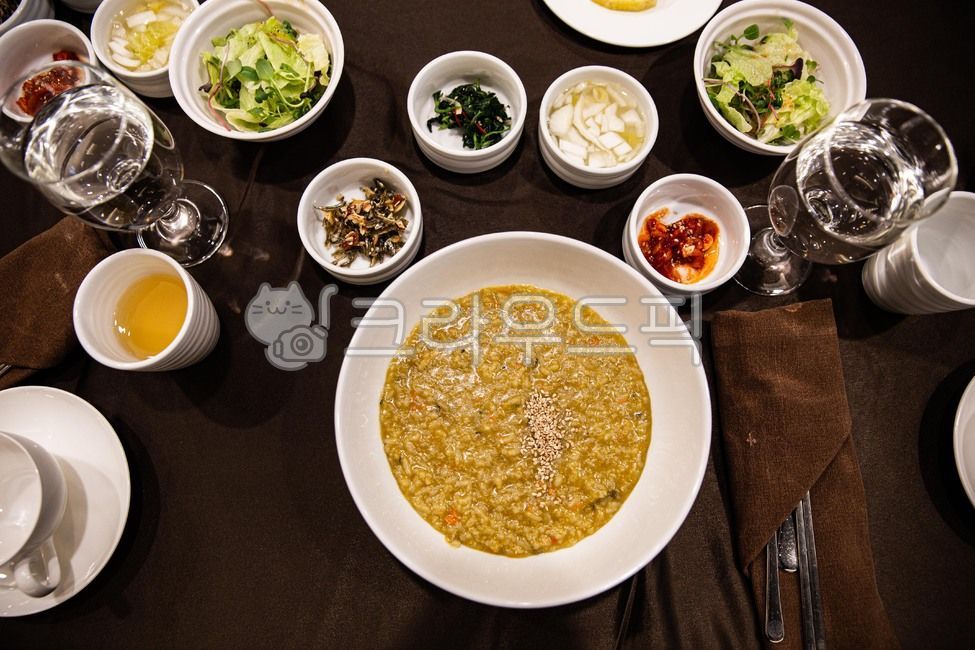 abalone porridge,Breakfast,abaloneporridge,westernstyle,western style,hotel,koreantraditionalfood,Korean traditional food,breakfast