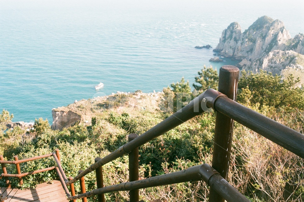 바다,자연,통영,풍경,남해,자연,풍경,nature,landscape,한국자연풍경,한국자연경관,korea nature landscape,handrail,난간,banister,railing
