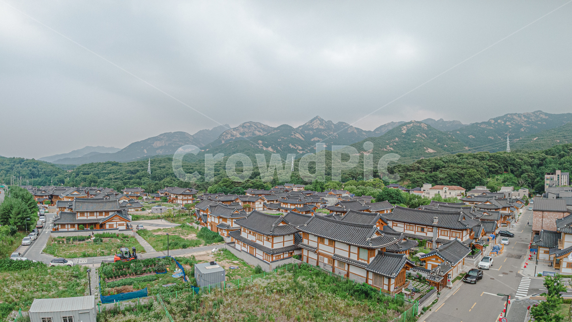 한옥,한옥마을,한국전통,한국문화,기와집,hanok,koreantraditional,koreanculture,은평,전통,한국민속촌,건축물,landscape,town,마을,country,rural,집,대한민국집,exterior,building,structure,architecture,construction,민속,관광지,건축,풍경,가볼만한곳,명소,투어,하우스,history,house,seoul,culture,traditional,역사,korea,빈티지,필름,전통건축