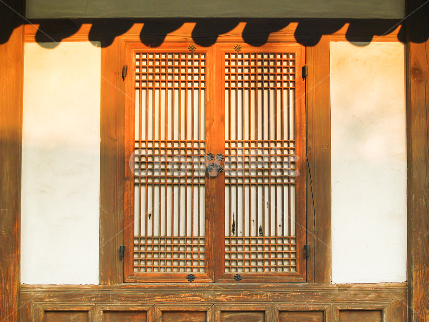 벽돌,brick,햇살,담장,담벼락,한국,한옥,koreanhouse,traditionalhouse,korea,korean,한국전통,한국문화,korean traditional,korean culture