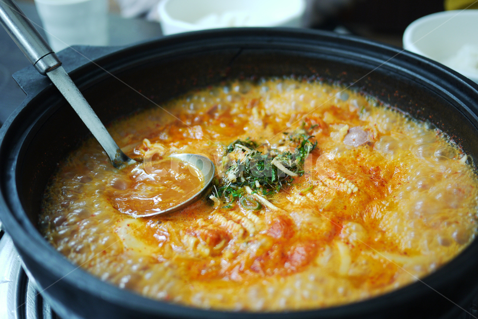 한식,한국요리,한국음식,부대찌개,찌개,국자,식사,요리,음식,food,음식,식재료,요리,food,cook,meal,dishes,food reserves