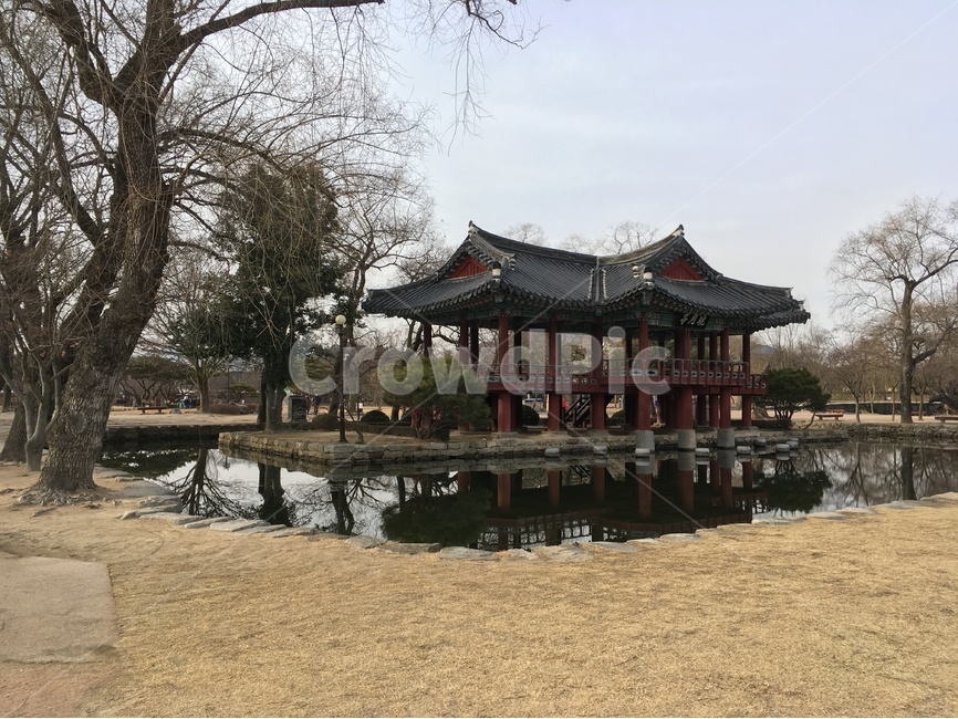 광한루,광한루원,완월정,연못,대칭,남원,gwanghallu,gwanghallupavilion,wanwoljeong,wanwoljeongpavilion,pond,symmetry,namwon,한국전통,한국문화,korean traditional,korean culture,랜드마크,landmark,tourist attraction,한국랜드마크,한국관광지,한국명소,korea landmark,korea tourist attraction