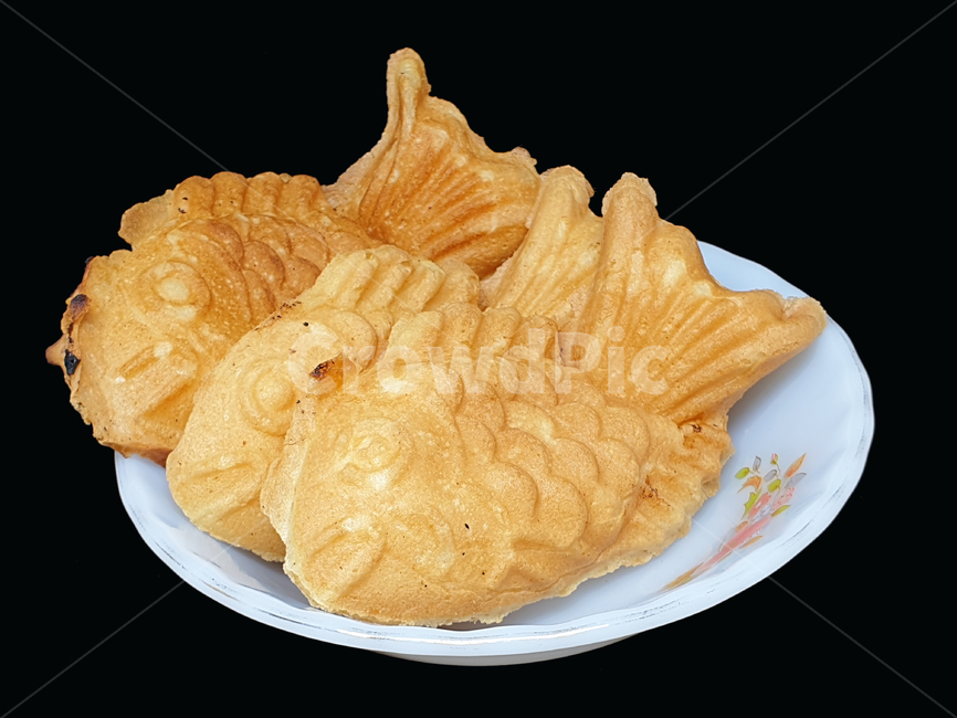 Nukki,snack,Noreet noreit,objects,recipe,fish bread,plate,bowl,Snacks,kitchen utensils,snack bar,Eating,bread,cook,its good,eating,delicious,food,dessert,fish,object