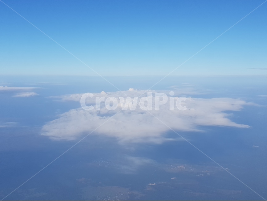 구름,하늘,창공,cloud,sky,청명,깨끗함,자연,풍경,nature,landscape,outdoors,옥외,azure sky,푸른 하늘